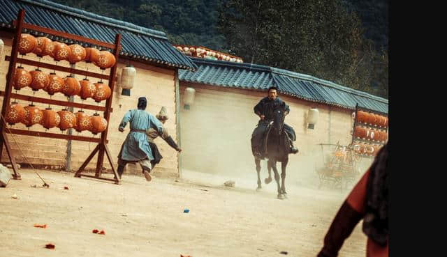 《长安十二时辰》，不是刺客的江湖，而是李白的“词”场