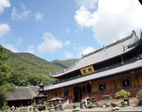 天童寺灾后恢复开放 目前只开辟一条进寺线路