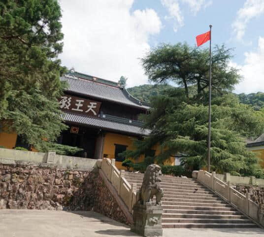 天童寺灾后恢复开放 目前只开辟一条进寺线路