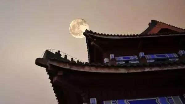中秋佳节，古人用这些句子来描写月亮，你知道几个？