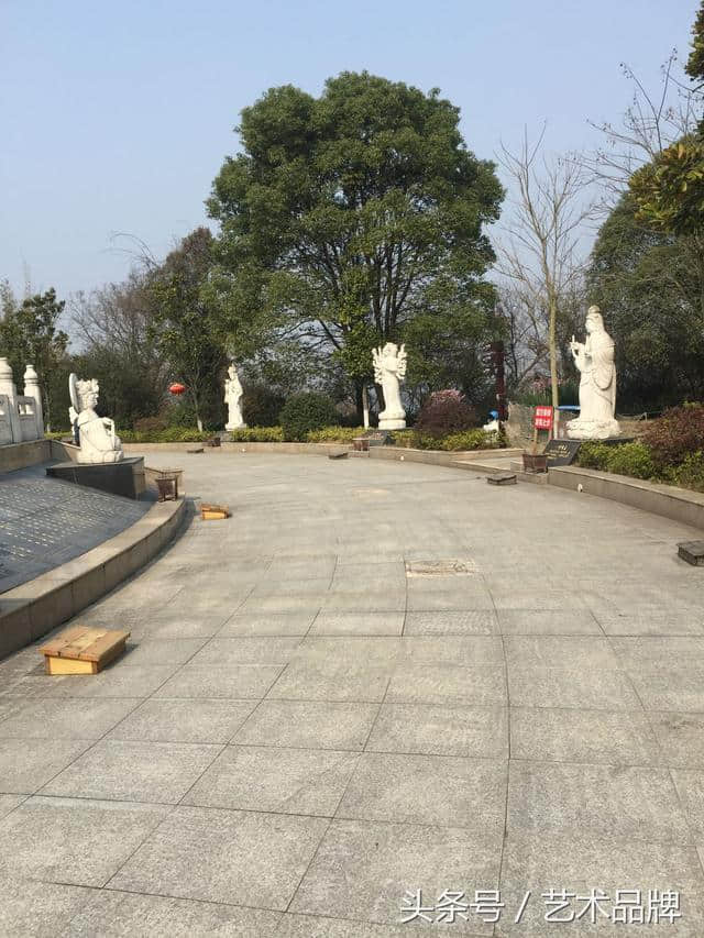 荆门漳河风景区游玩：河水很宽有点像大海，但可玩的东西不多！