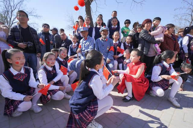 杏花撩春意，这一方沃土，开出五色彩锦