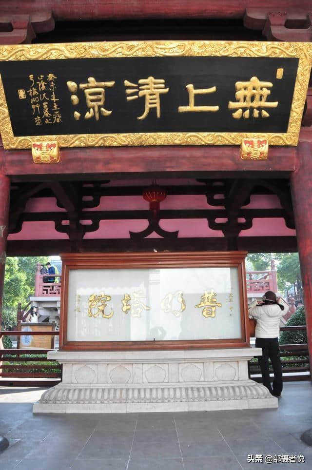 “苏州城外寒山寺”历经风雨，今天香火旺盛，钟声诗韵，远扬四海