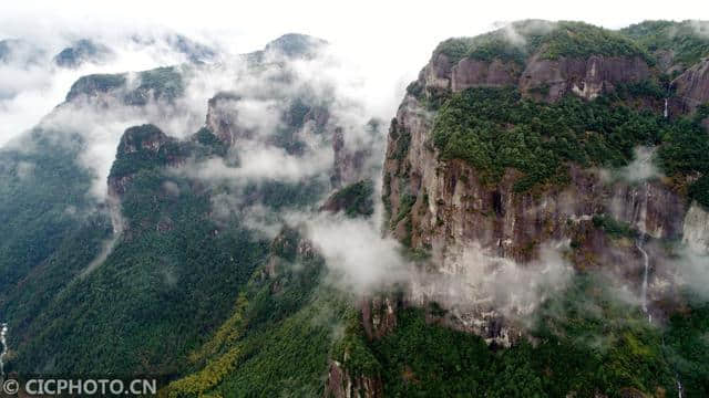 浙江天姥山：云雾缭绕似仙境