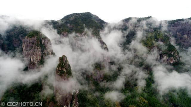 浙江天姥山：云雾缭绕似仙境