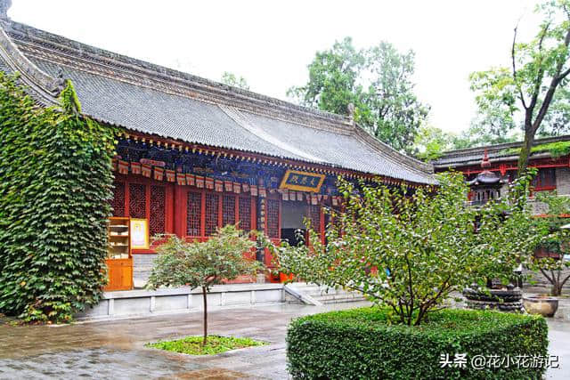 游三论宗祖庭草堂寺，烟雾井重现草堂烟雾，明代大钟“挂不起来”