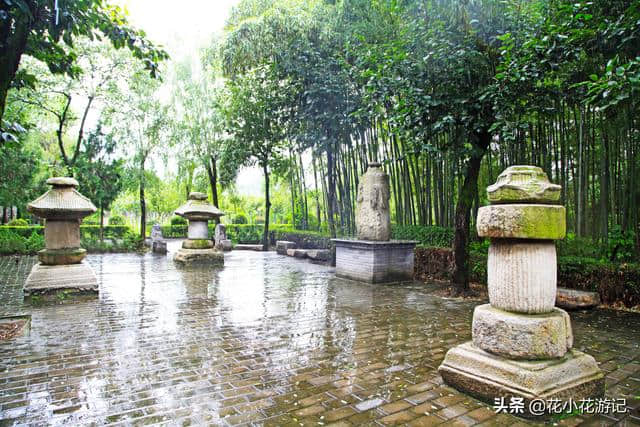 游三论宗祖庭草堂寺，烟雾井重现草堂烟雾，明代大钟“挂不起来”