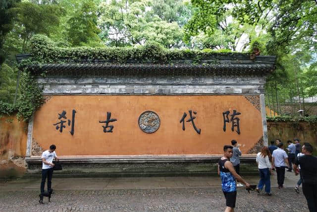 浙江的佛门圣地国清寺，被日本高僧称为祖庭，门票却只需五块钱