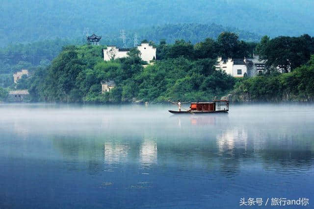 今日在桃花潭，总算见识到了“桃花潭水深千尺”之景象了