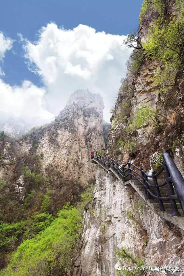 五月易县：孟夏草木长，团建云蒙山