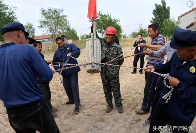 《中华字通》是对15000多汉字作了音形义通解（全解）的字典！