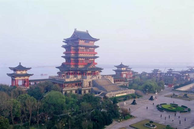 21首诗歌、23个景点，一大波风景图串联，走遍中国最有意蕴的景色