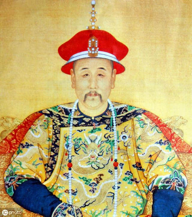 他统治清朝13年，死因扑朔迷离，竟有人说他熟睡时被宫女勒死了