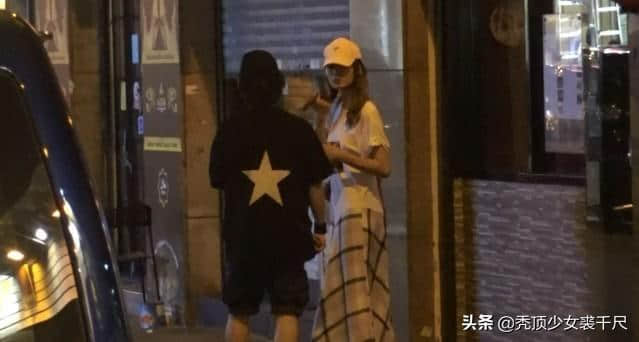 前港姐被老公劈腿火速宣布离婚 四个月后与男友同回香闺恋情曝光