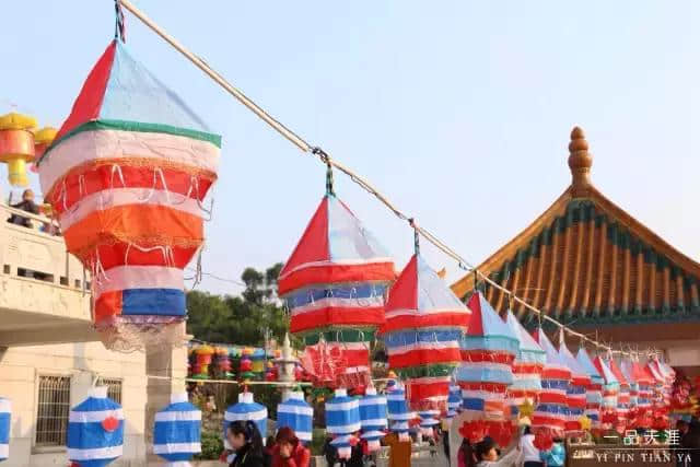 同安梅山寺元宵灯会：3000盏手工花灯照亮千年古刹