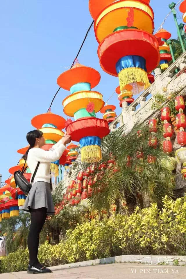 同安梅山寺元宵灯会：3000盏手工花灯照亮千年古刹