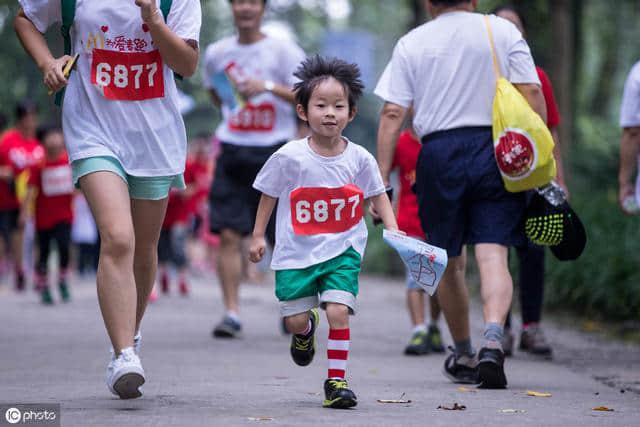 曾国藩：人生想要成功，要远离这四种人，亲近另外四种人