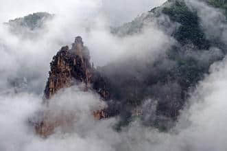 你只听过“曾经沧海难为水，除却巫山不是云”，却不知后两句更绝