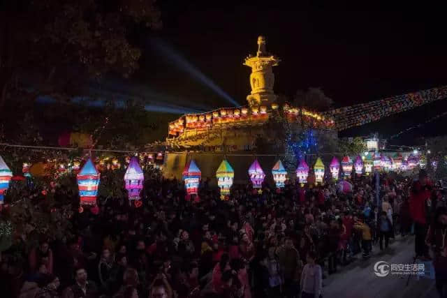 人从众！同安梅山寺元宵夜！这次又被美哭了！