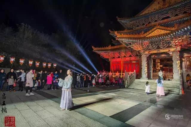 人从众！同安梅山寺元宵夜！这次又被美哭了！