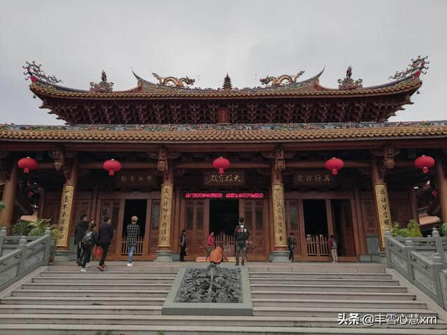 杜鹃花开的季节----雨中游同安梵天寺、梅山寺