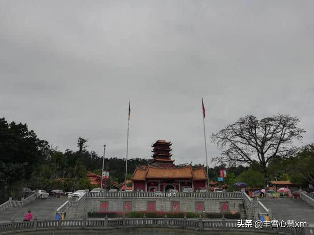 杜鹃花开的季节----雨中游同安梵天寺、梅山寺