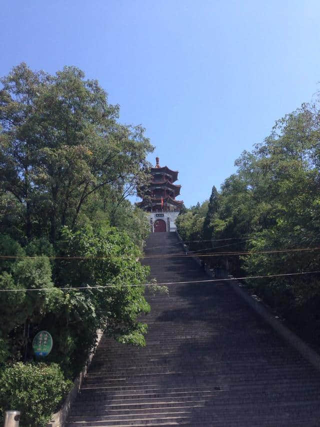 我看秋雨霏霏