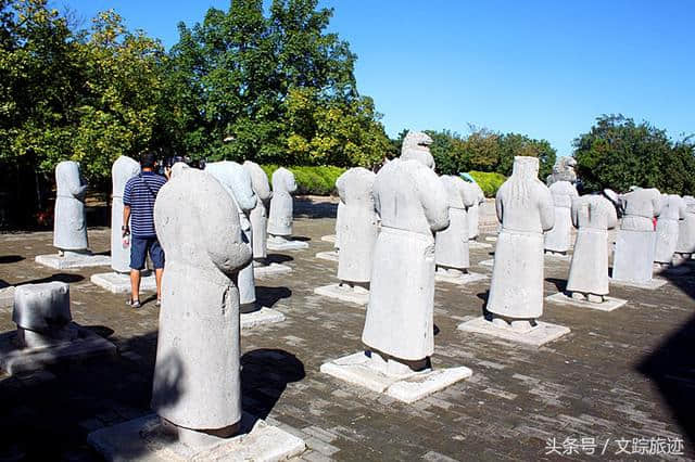 武则天任用的酷吏甚于虎狼，他们发明残忍刑罚，曾让朝臣人人自危