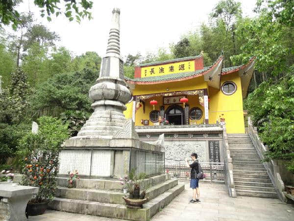 灵山幽泉云门寺