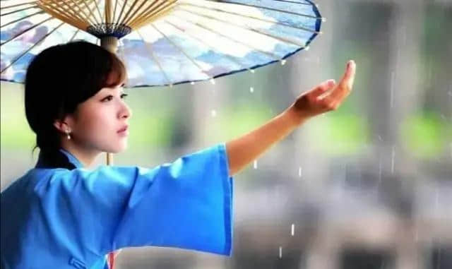 现代诗/初秋的雨