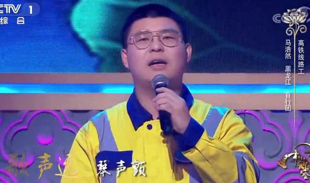 中国诗词大会：文艺委员一首歌，令人伤感落泪，董卿的话又好暖！