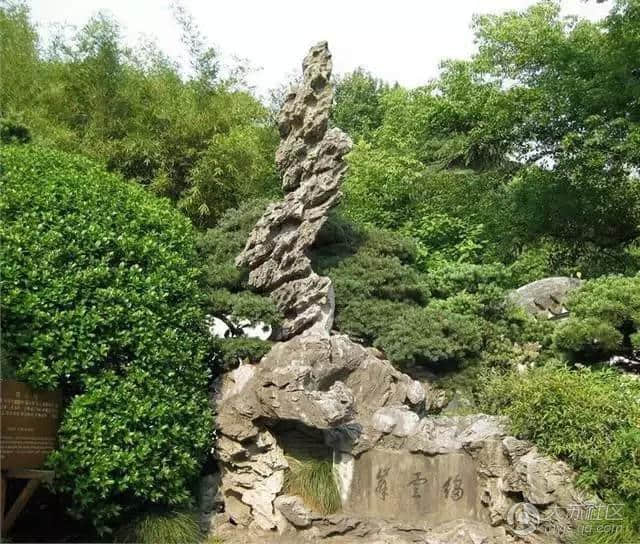 园林奇葩太湖石，千姿万态入画来