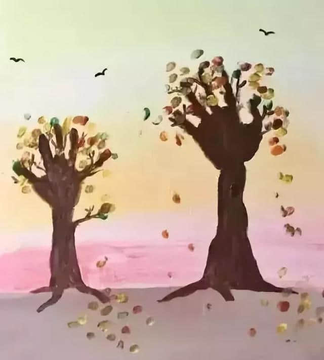 15个秋日里的幼儿园手工画，用金色的大树代表美丽的秋天！