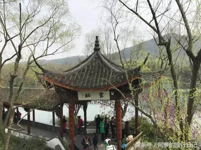 西湖三台山·春水初生浴鹄湾